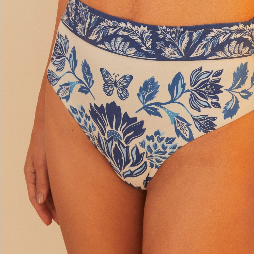 FARM Rio Blue and Cream Floral Bikini - medium - Picture 5 of 7